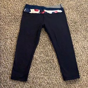 Black LULULEMON yoga Capri cropped leggings Sz 10